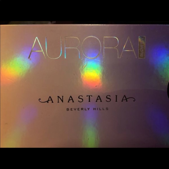 Anastasia Aurora Glow Kit - Picture 2 of 3
